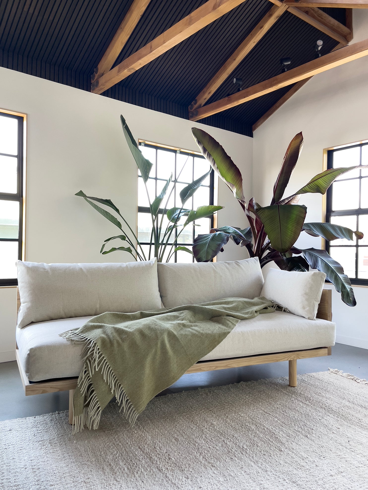 Woody Sofa (One Arm)